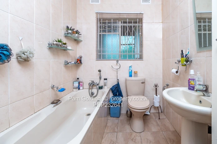 3 properties, each on an acre in Prospect