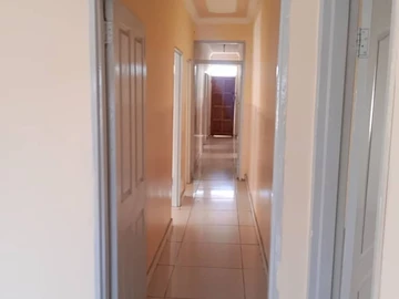 6 Bedroom House