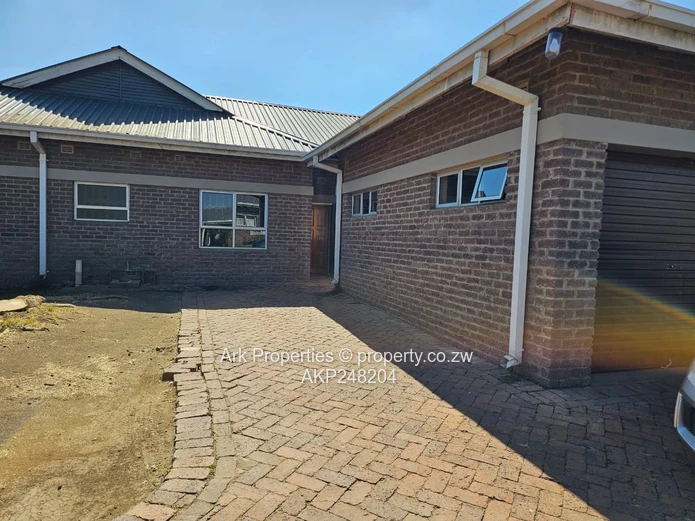Newlands Cluster House For Rent
