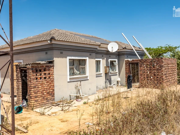 Stands & Residential Land