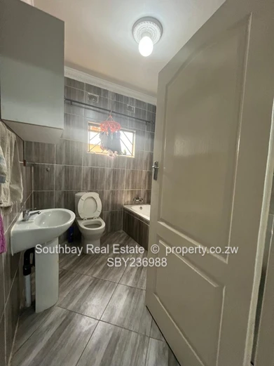 Budiriro Cabs house to let (Sole Mandate)