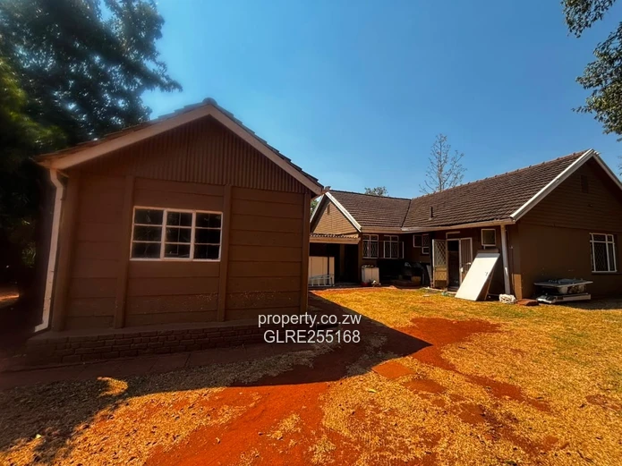 3-Bed Family Home in Emerald Hill, Harare West — Borehole
