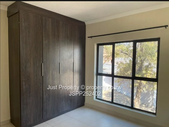 Luxury 2 Bed Apartment : Marlborough For Rent