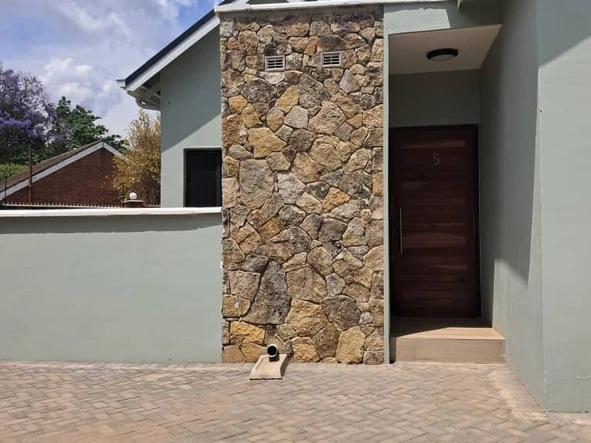 3 Bedroom Garden Flat