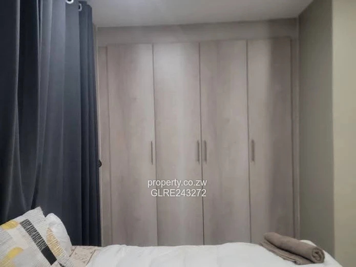 Ushewokunze: Secure Walled 3-Bed — Modern Kitchen & Borehole