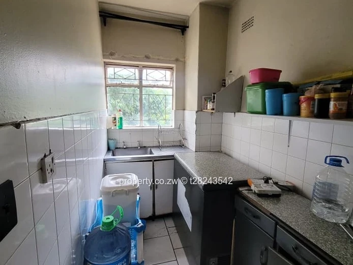 Upper Avenue  (Sole Mandate)