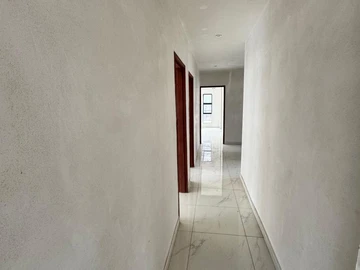 3 Bedroom Flat & Apartment