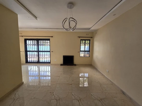 3 Bedroom Flat & Apartment