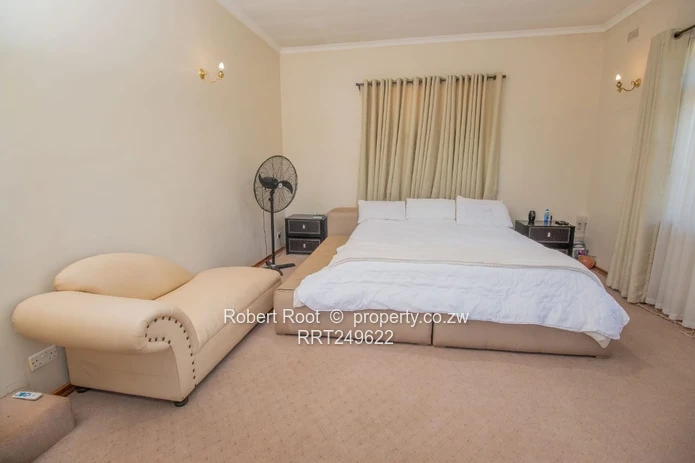 Greystone Park: Furnished 4-bed with Pool & Borehole