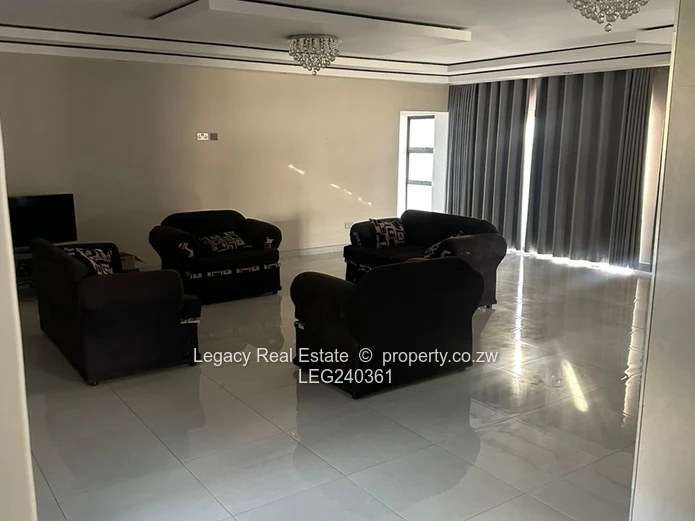 Pomona House With Solar Geyser And Electric Gate  .