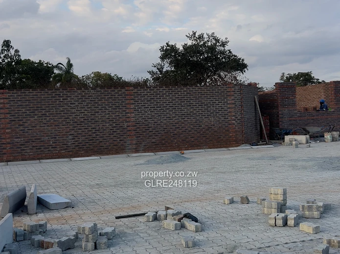 Access-Controlled 400 m² Stand in Rydale Ridge