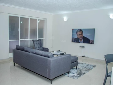 3 Bedroom Flat & Apartment