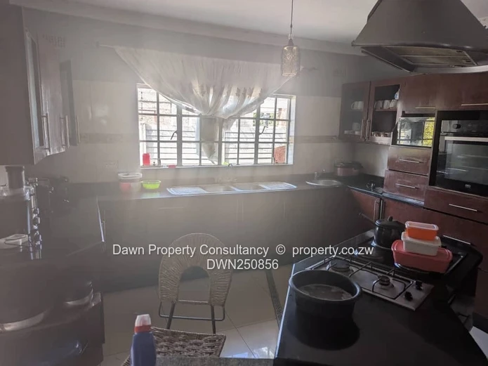 Spacious 5-Bed Family Home in Damofalls with Borehole (Sole Mandate)