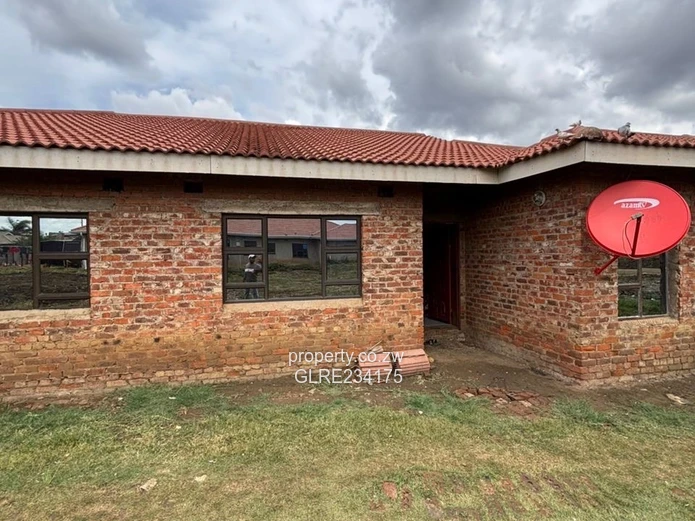 5-Bedroom Semi-Furnished Gem – Sandtone Phase?2