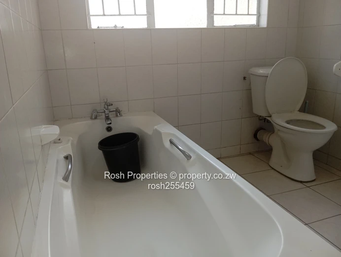 **3-Bedroom Garden Flat for Sale in Greendale North! **
