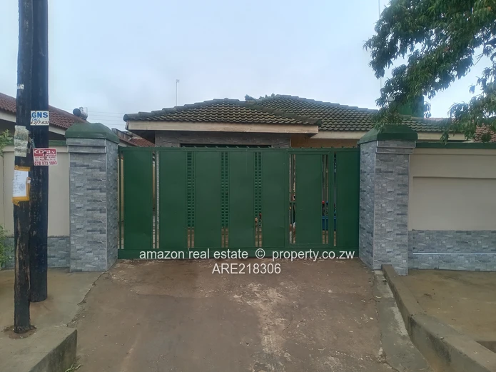 2bedroomed house ( private treaty)