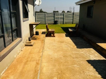 3 Bedroom Flat & Apartment