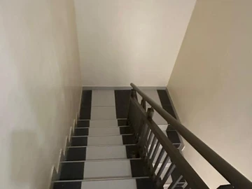 4 Bedroom Flat & Apartment