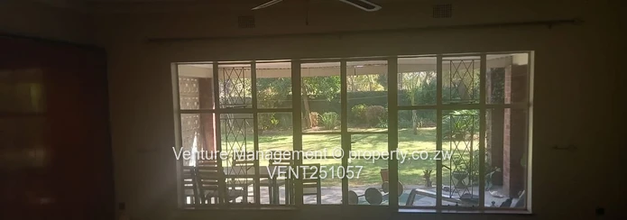 House to Let – Alex Park