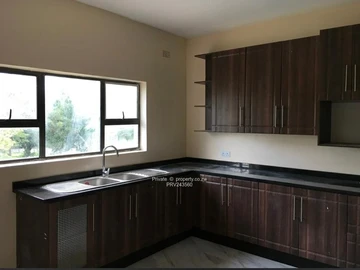 3 Bedroom Flat & Apartment