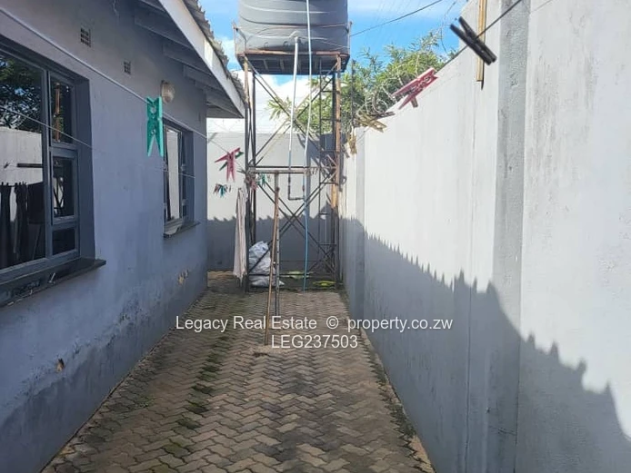 Elegant 4-bedroom home with solar backup – Cold Comfort Parkview