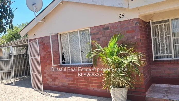 4bedroom house for rent