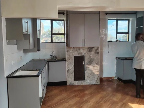 2 Bedroom Flat & Apartment