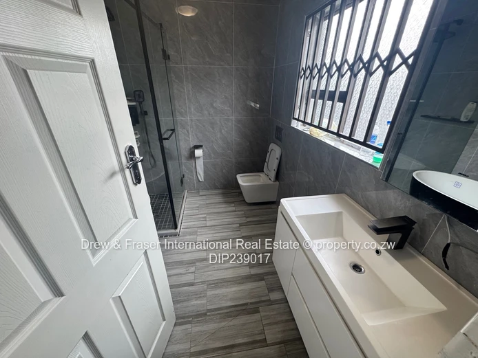 Modern 4-Bed, 3-Bath Home in Mabvazuva, Ruwa - Borehole & Double Garage