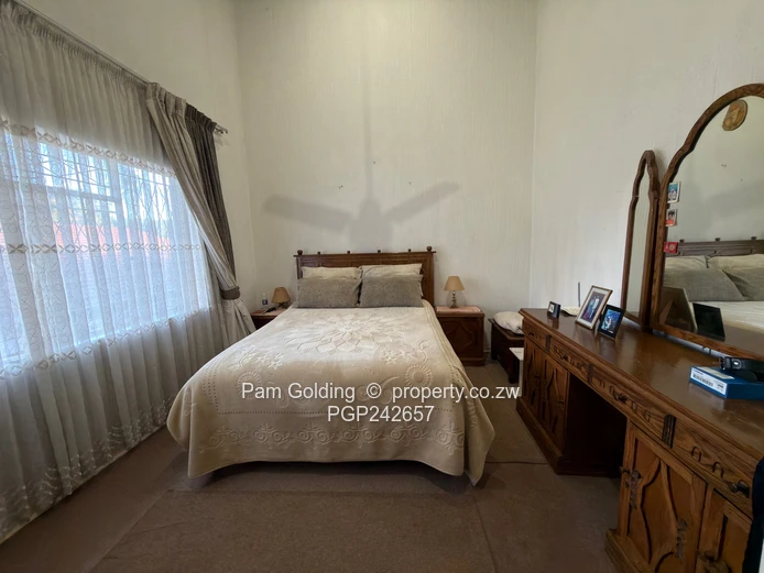 Suburbs townhouse for sale