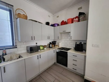 3 Bedroom Flat & Apartment