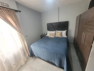 3 Bedroom Flat & Apartment