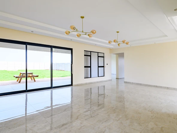 5 Bedroom House
