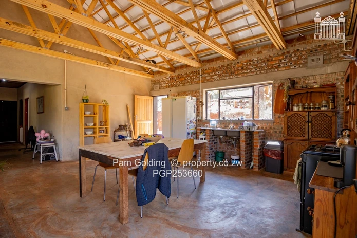 Beautiful Four- Acre Property In Cromlet