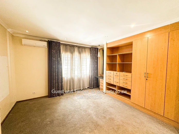 3-Bedroom flat For Sale in Upper Avenues 
