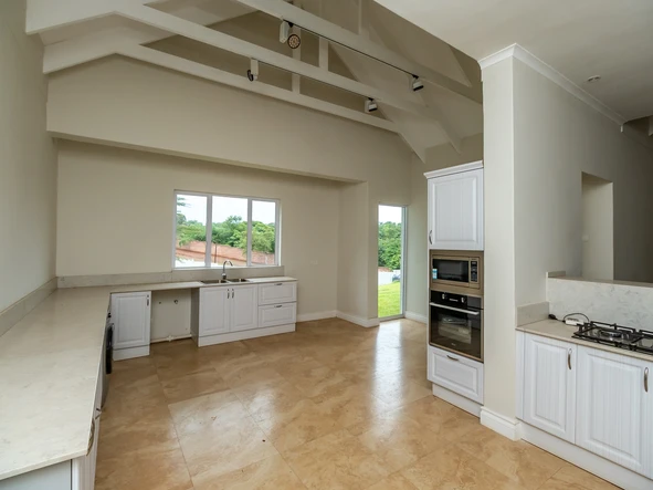 6 Unit Townhouse Complex