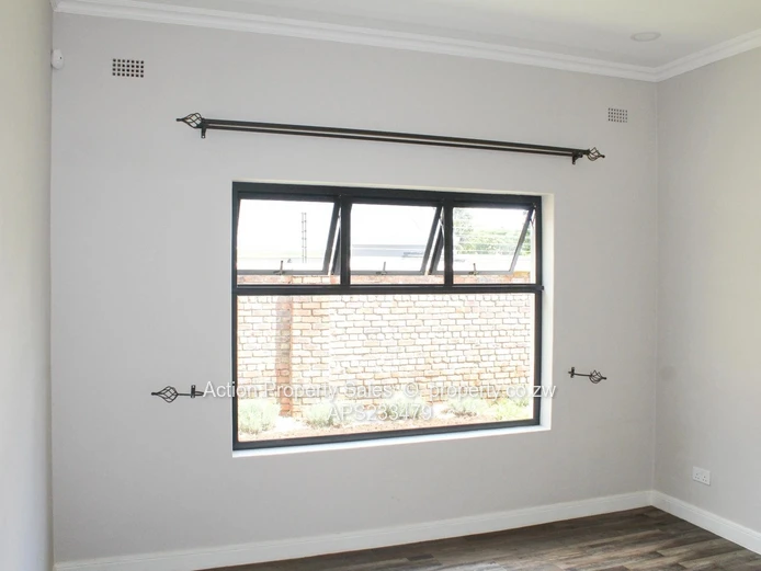 3 Bed Townhouse Available 1st Feb. USD$2,100 + Rates 