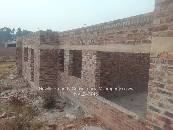 Greendale 2000m² with incomplete house