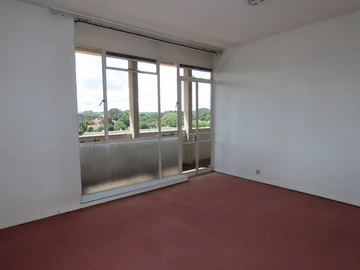 3 Bedroom Flat & Apartment