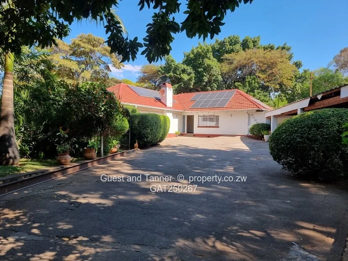 Luxury 4-Bedroom Family Estate on 1 Acre with Tennis Court & Pool | Hillside, Bulawayo