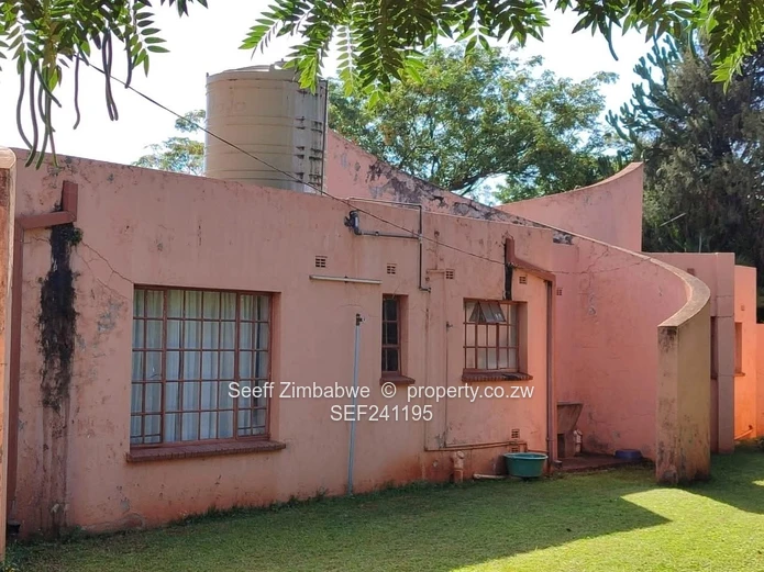 Charming Marlborough 4-Bed with Garden, Borehole & Garage