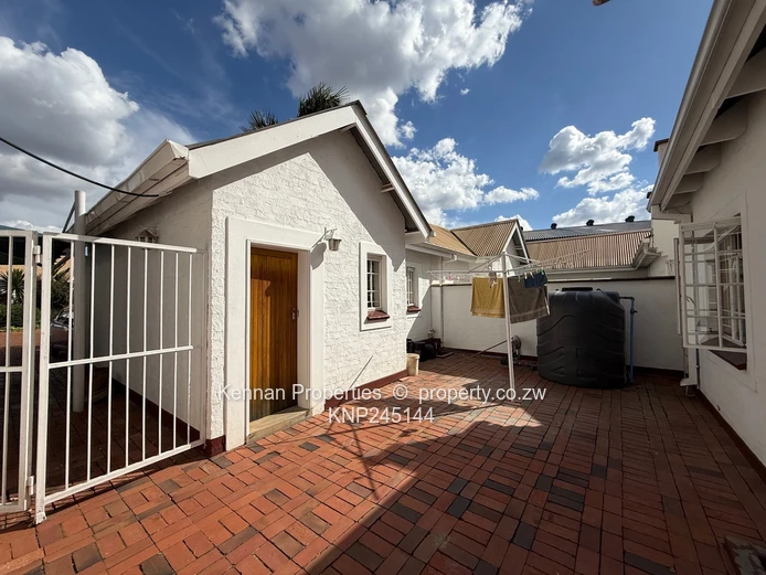 Neat and secure townhouse 