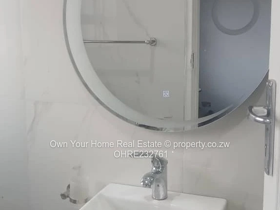 Pomona Nyeredzi Ridge 