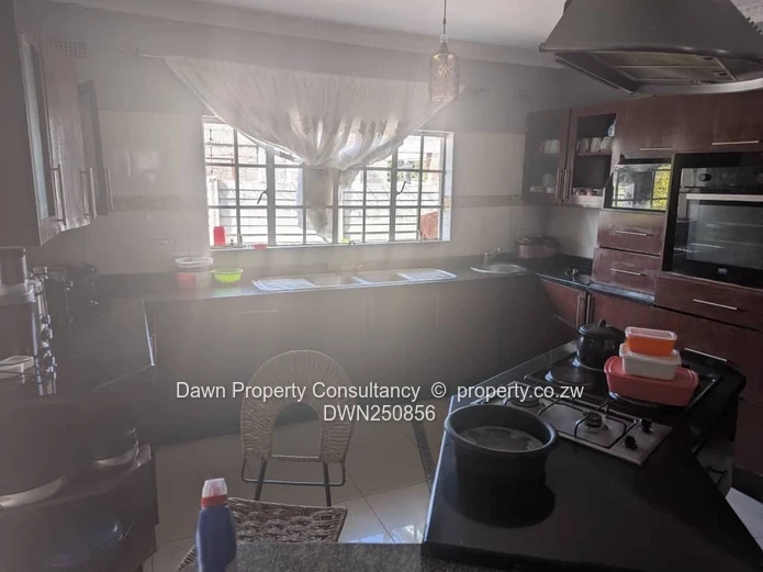 Spacious 5-Bed Family Home in Damofalls with Borehole (Sole Mandate)