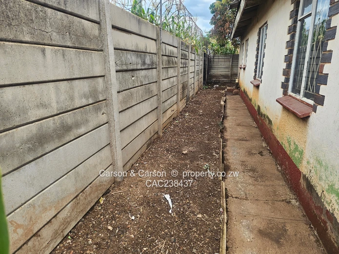 House to rent in Glen View 3