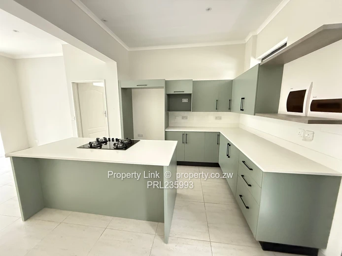 2-Bed, 2 -Bath Ground Floor Flat Available To Rent