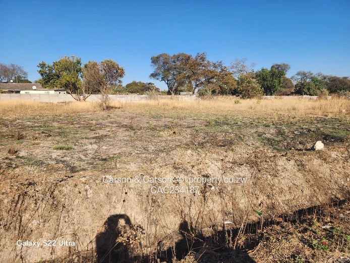 Serviced 1000m2 Stand on Tarred Main Road, Waterfalls
