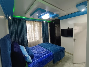 3 Bedroom Flat & Apartment