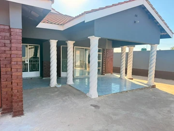 5 Bedroom House