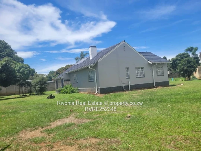 Greendale 3-Bed Home with Large Lawn & Borehole