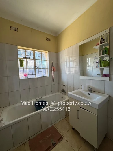 3-Bedroom House For Sale – Bloomingdale